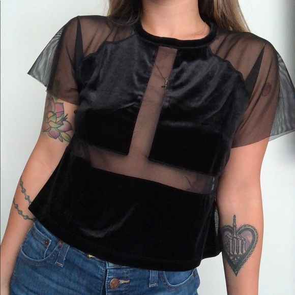 :: SOLD ON DEPOP :: - Picture 2 of 5